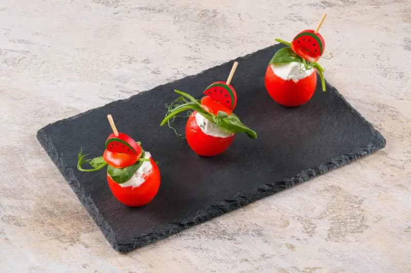 Черри с лососем и сливочным сыром